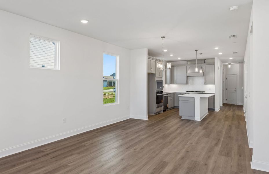 Spacious, unfurnished interior of a new home in Del Webb Southern Harmony, Murfreesboro (Image 34).