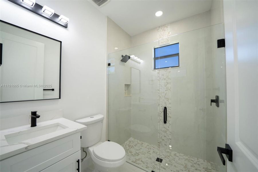 Furnished interior view inside a new home in , Lehigh Acres (Image 6).