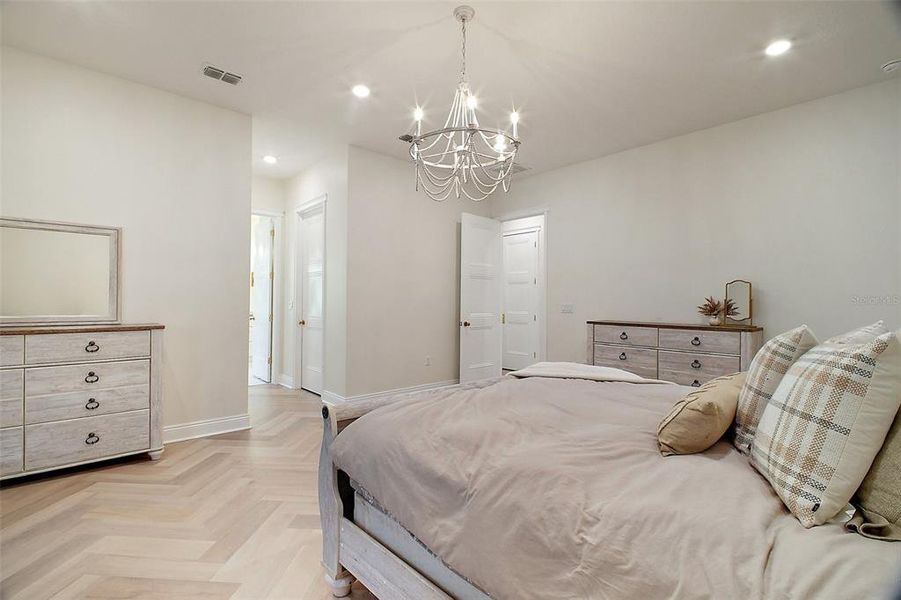 Furnished interior view inside a new home in , Deland (Image 34).