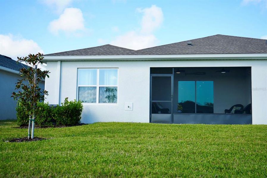 Exterior details and patio area of a home in , Port Charlotte (Image 4).