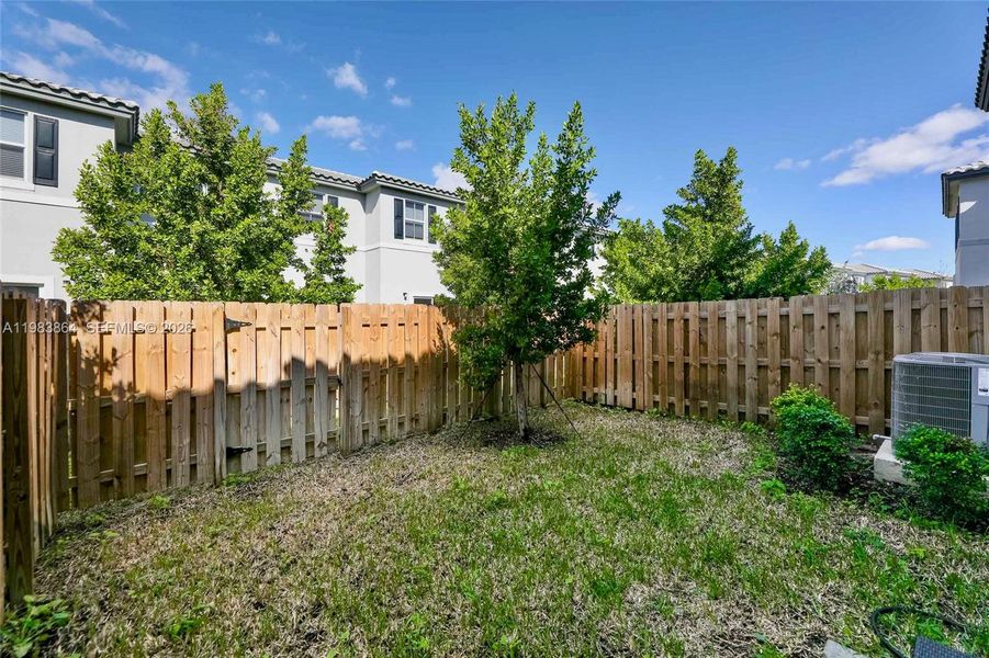 Exterior details and patio area of a home in , Coral Springs (Image 3).