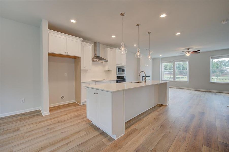 Furnished interior view inside a new home in Daybreak, Newnan (Image 8).