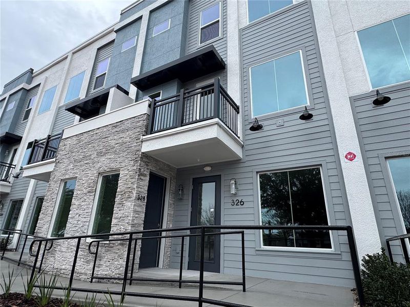 Image 36 of a home in .