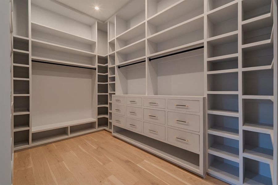 Image 33 of a home in .
