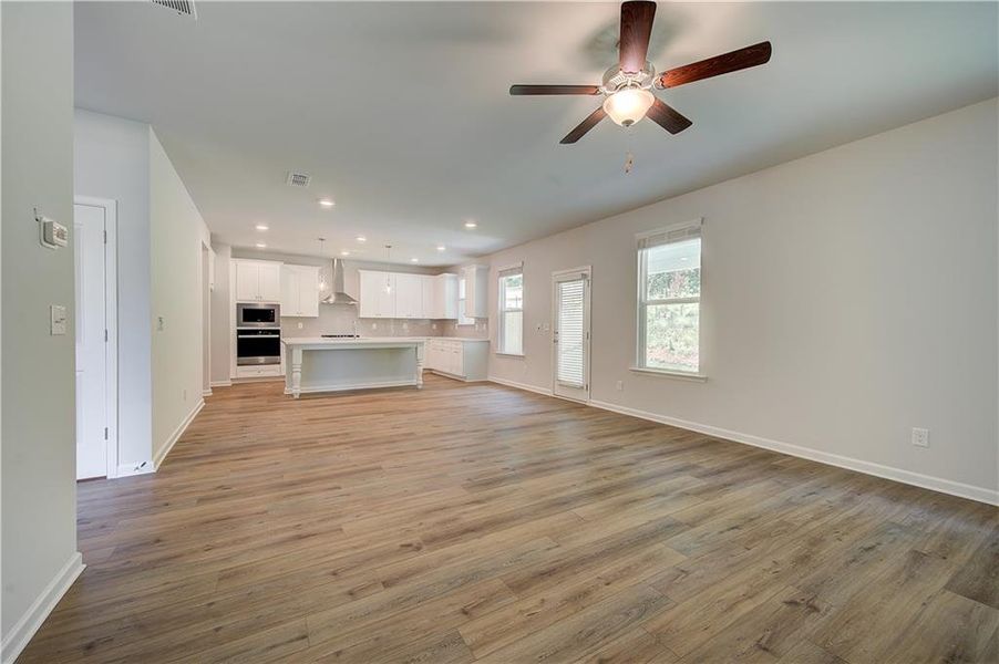 Spacious, unfurnished interior of a new home in Hamilton Lakes, Lawrenceville (Image 29).