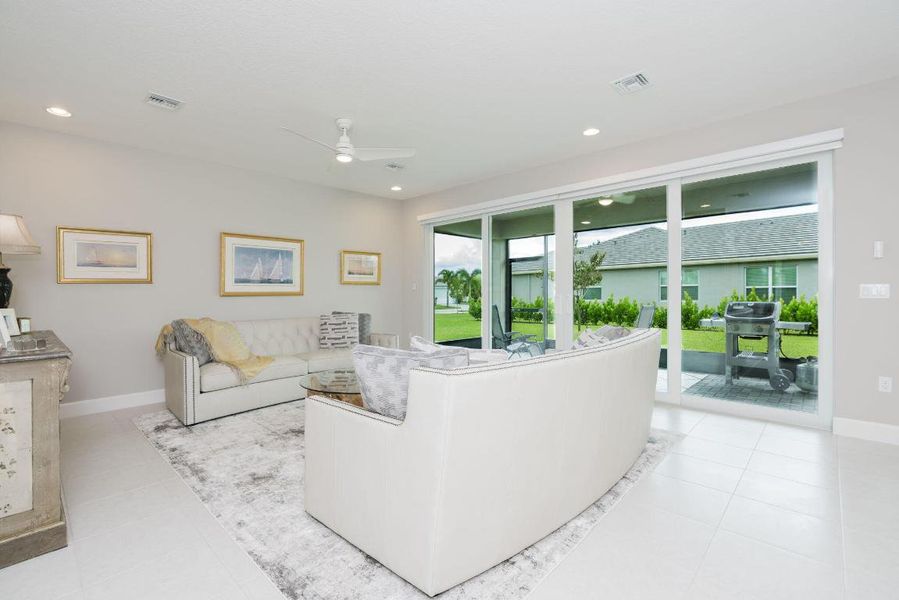 24-web-or-mls-iPixx_01_4