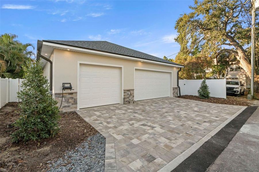 Exterior details and patio area of a home in , Safety Harbor (Image 29).