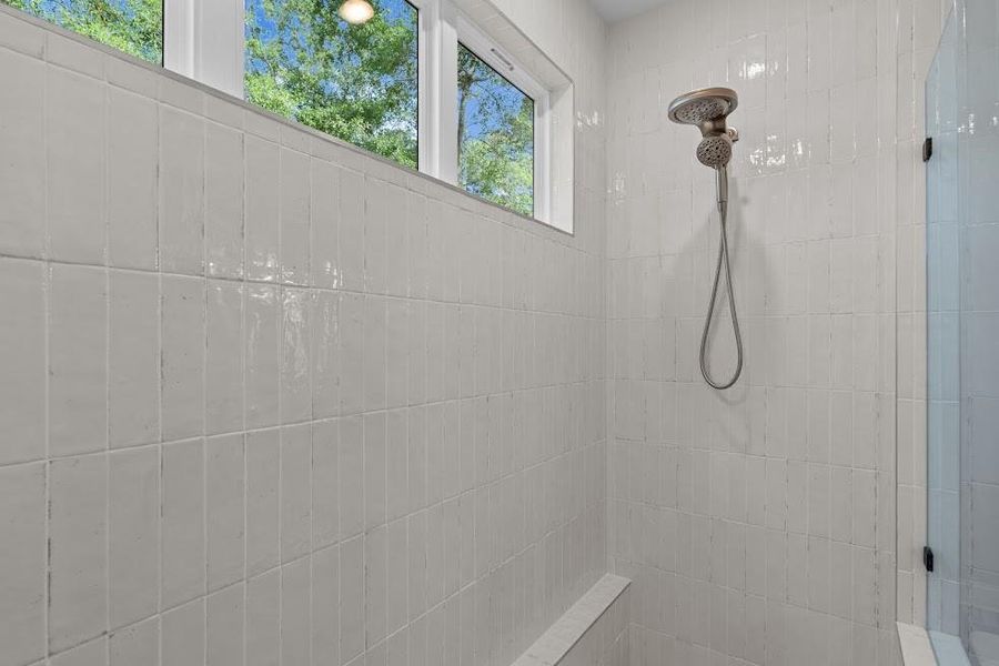 Close-up of interior finishes inside a home in , Carrollton (Image 17).