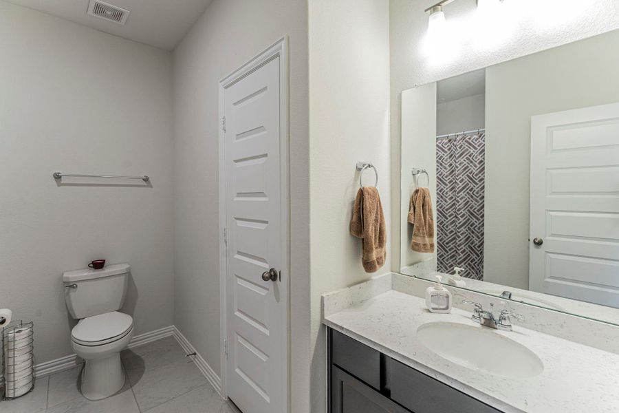 Furnished interior view inside a new home in , Waller (Image 18).