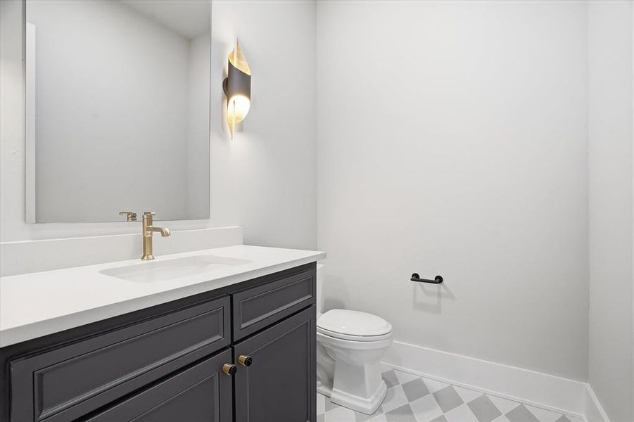 Furnished interior view inside a new home in , Strawn (Image 8).