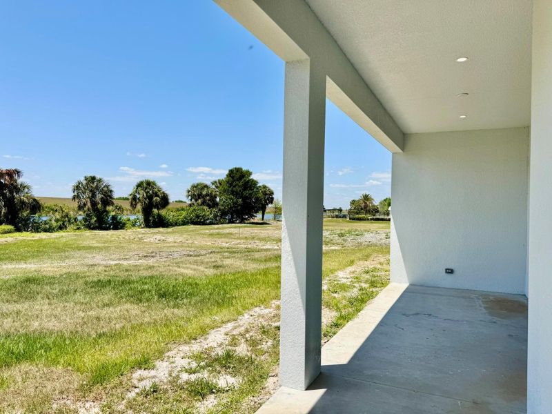 Exterior details and patio area of a home in , Okeechobee (Image 29).