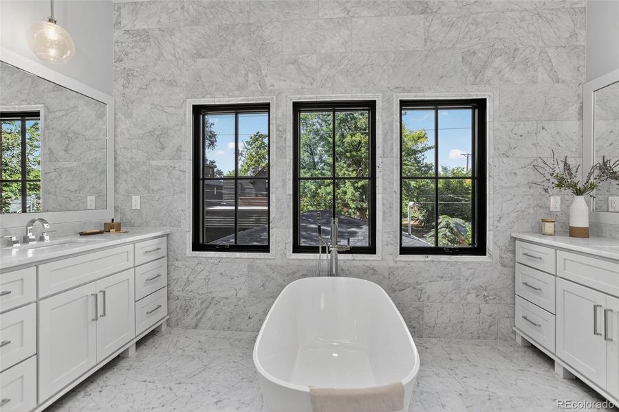 Primary BathroomHeated Floors/Thermasol Steam Shower