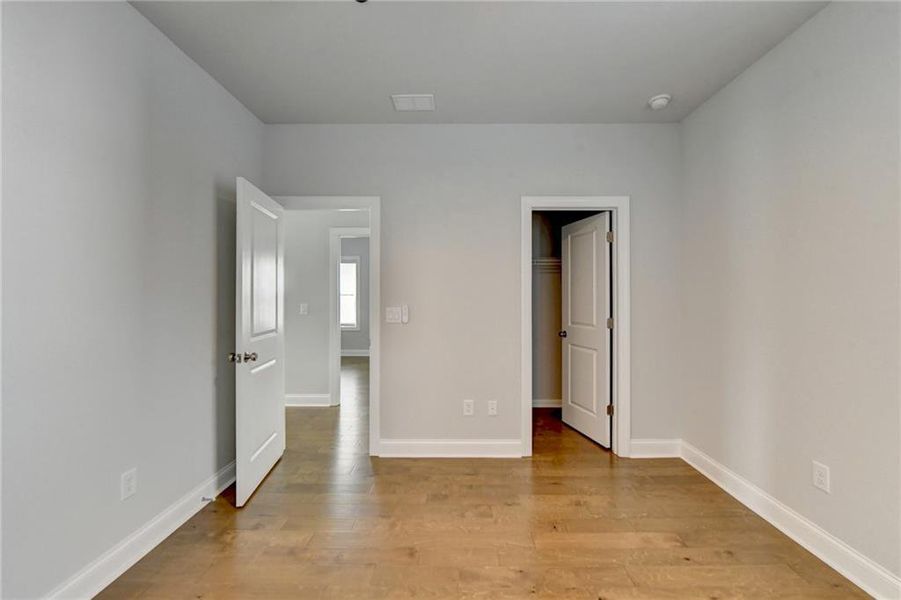 Spacious, unfurnished interior of a new home in , Buford (Image 65).