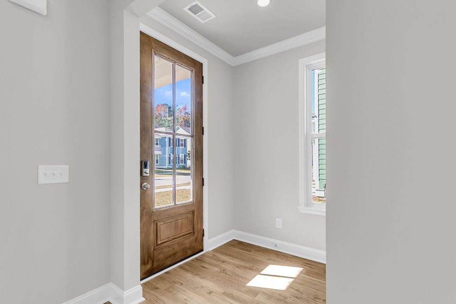 Spacious, unfurnished interior of a new home in Sweetgrass Station, Summerville (Image 39).