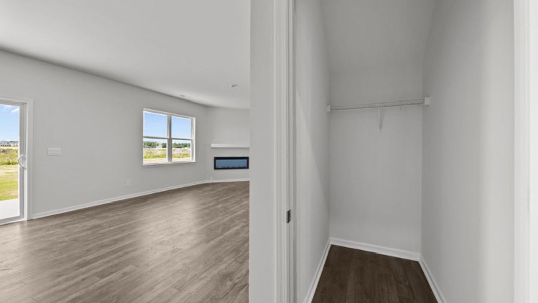 Spacious, unfurnished interior of a new home in Villa Grande, Winterville (Image 20).