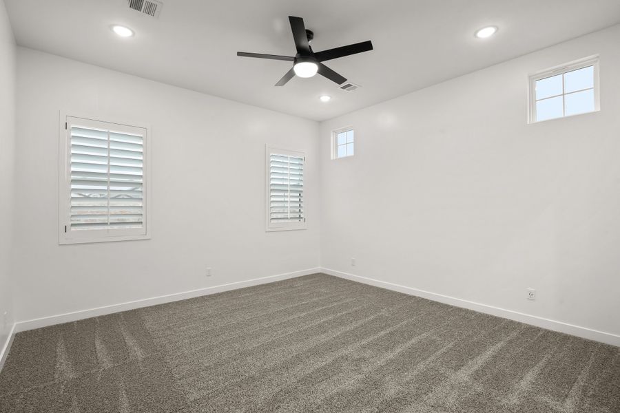 Spacious, unfurnished interior of a new home in Painted Sky, El Paso (Image 22).