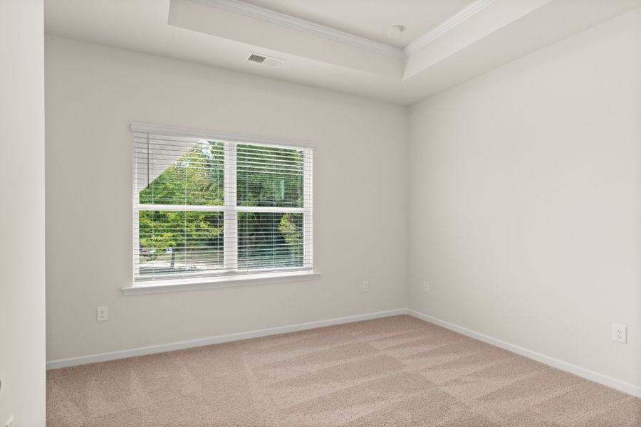Spacious, unfurnished interior of a new home in Cantigny Park, Clarksville (Image 16).