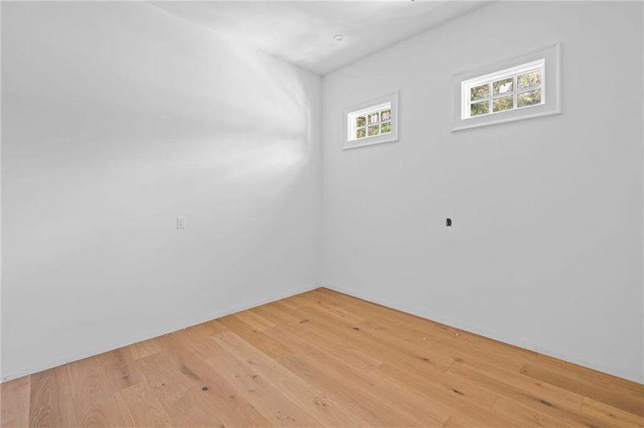 Spacious, unfurnished interior of a new home in , Milton (Image 28).