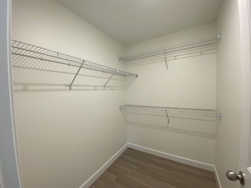 Spacious, unfurnished interior of a new home in Ballentine Ridge, Lyman (Image 28).