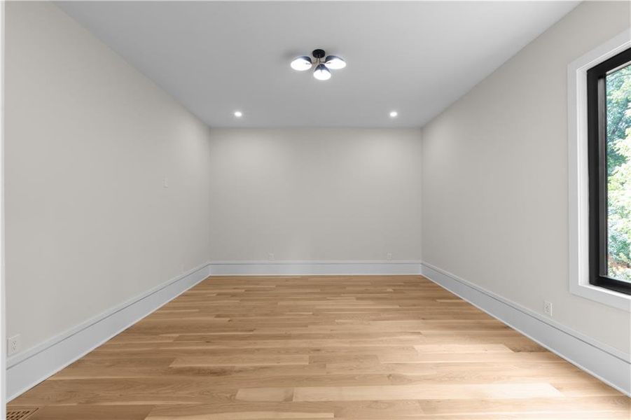Spacious, unfurnished interior of a new home in , Atlanta (Image 47). Spacious, unfurnished interior of a new home in , Atlanta (Image 47).