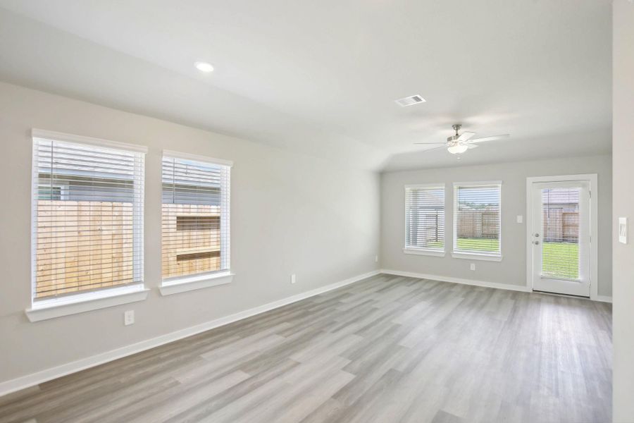 Photo is not of the actual home, but is an inspirational photo of builder’s model home and may depict options, furnishings, and/or decorator features that are not included Photo is not of the actual home, but is an inspirational photo of builder’s model home and may depict options, furnishings, and/or decorator features that are not included