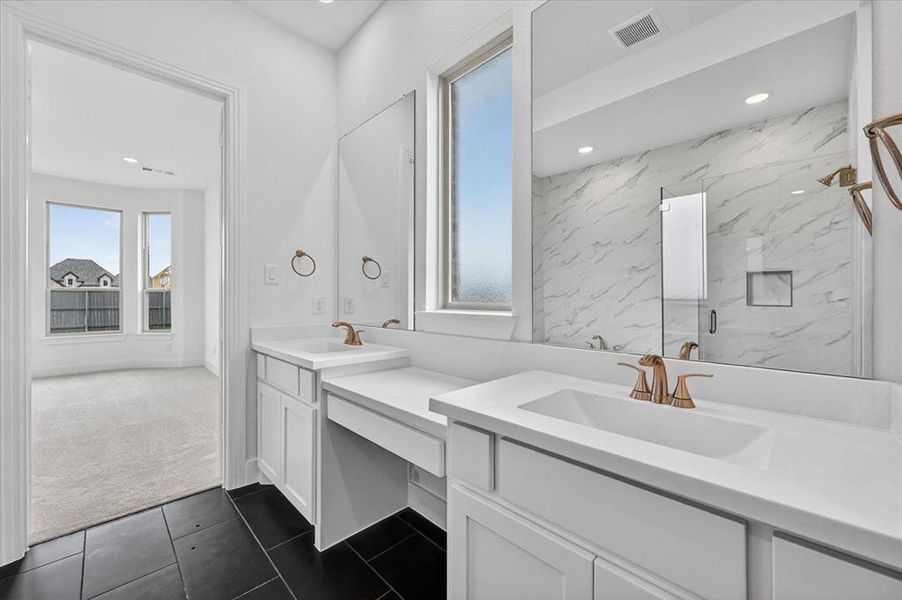 Furnished interior view inside a new home in Goodland, Venus (Image 7).