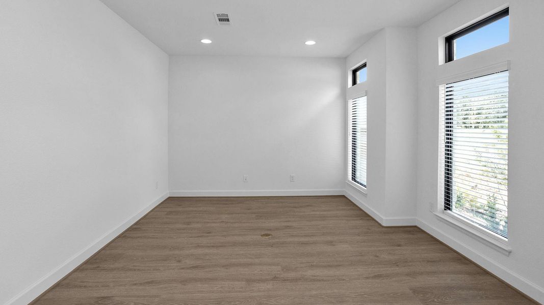 Spacious, unfurnished interior of a new home in Evergreen 70', Conroe (Image 14). Spacious, unfurnished interior of a new home in Evergreen 70', Conroe (Image 14).