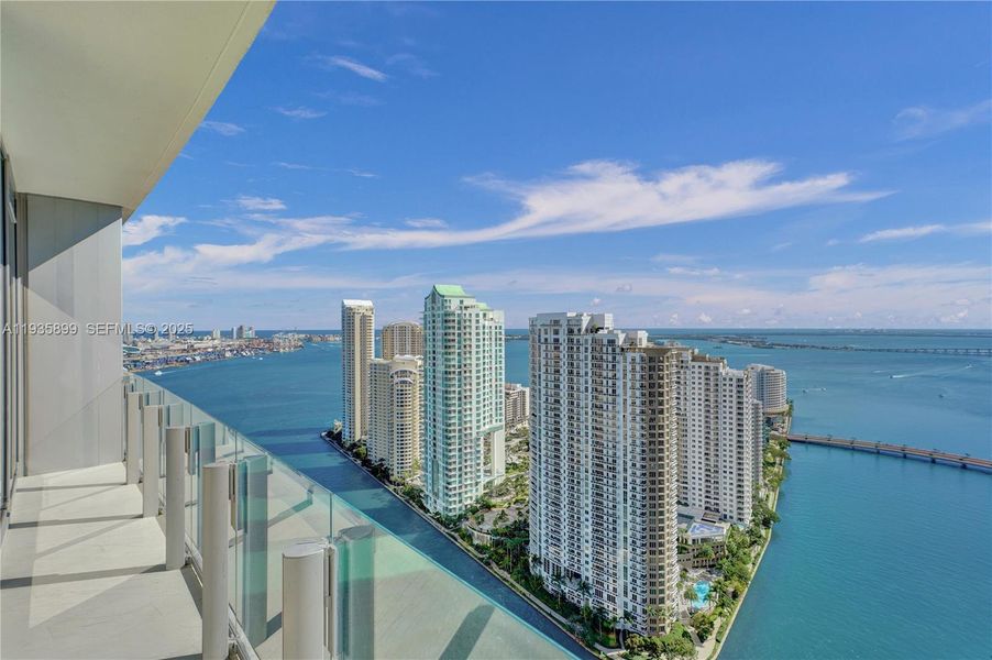 Condo located in Miami, FL showcasing its design and architecture (Image 38).