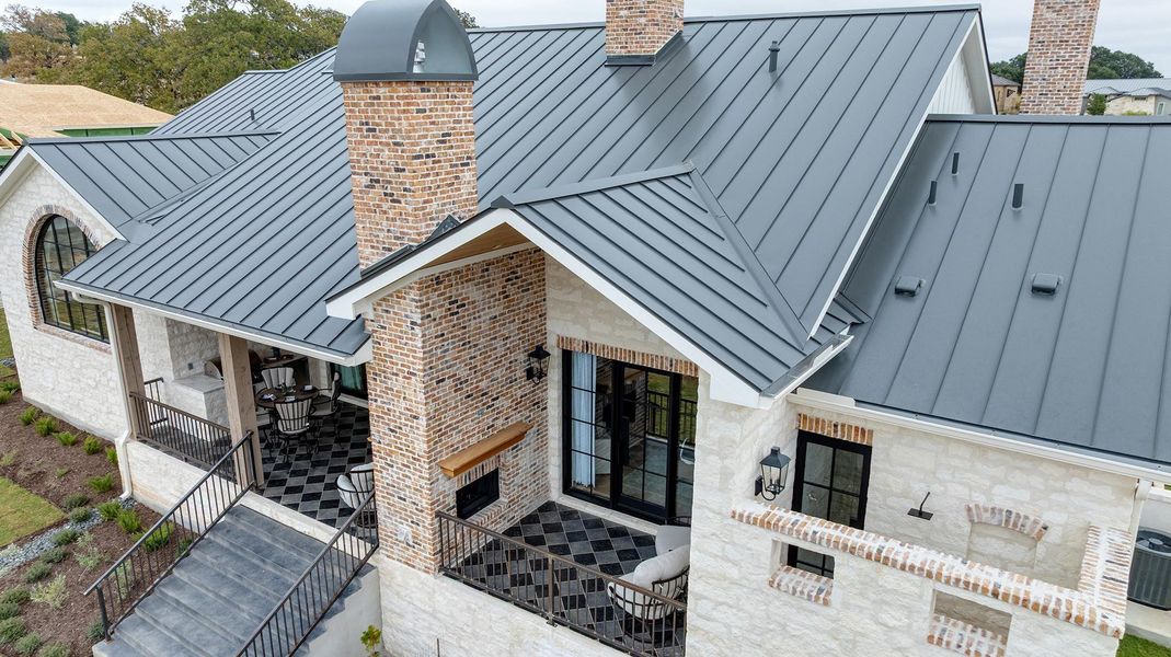 Exterior details and patio area of a home in , Kerrville (Image 4).