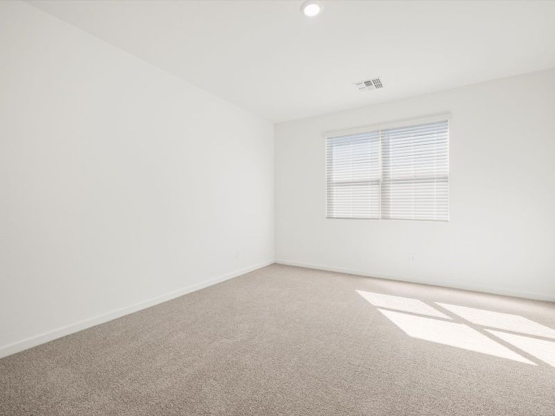 Spacious, unfurnished interior of a new home in Paloma Creek - Estate Series, Surprise (Image 9).