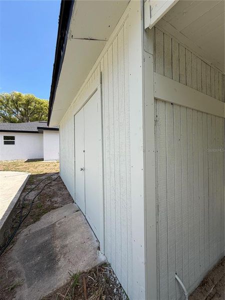 Exterior details and patio area of a home in , Leesburg (Image 14).