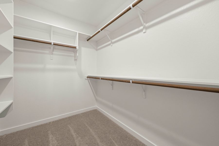 Spacious, unfurnished interior of a new home in The Reserve at Turnbo Ranch, Killeen (Image 15).