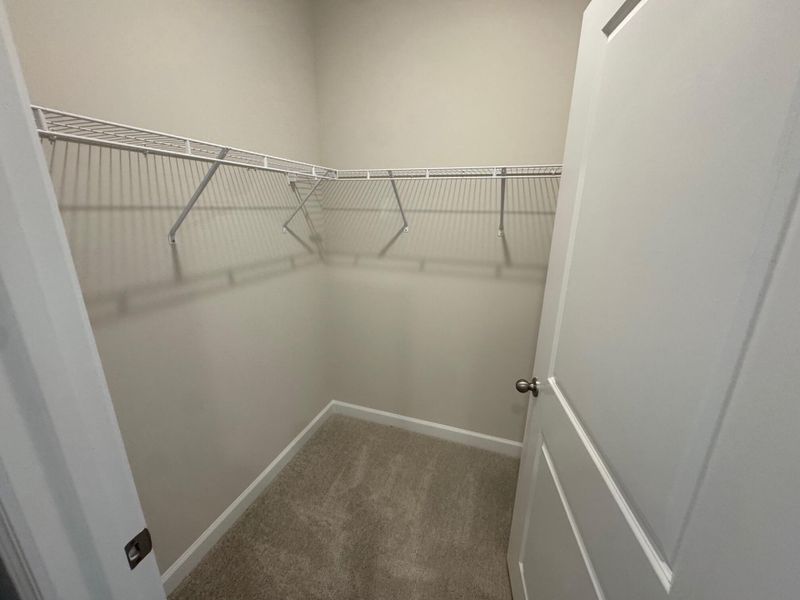 Spacious, unfurnished interior of a new home in , Ravenel (Image 11).