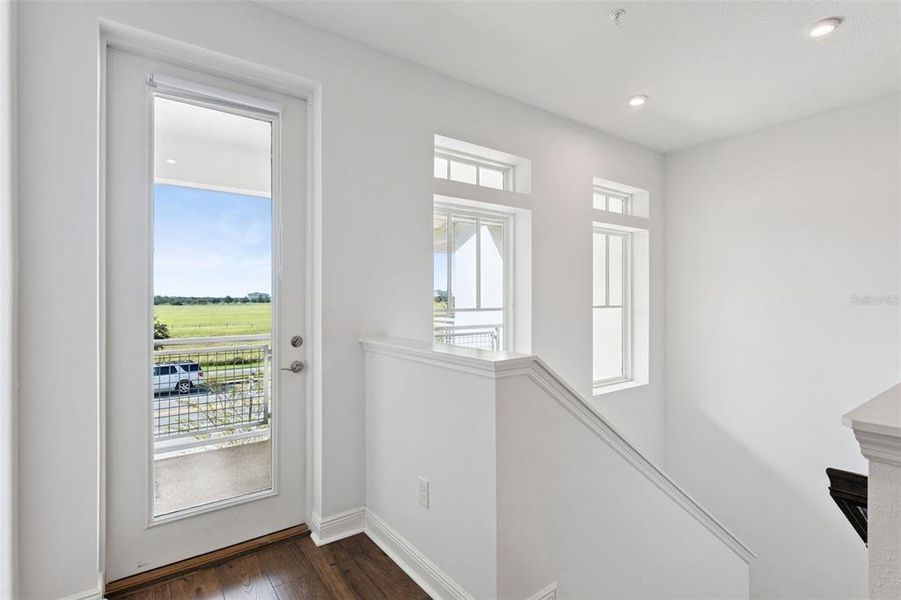 Spacious, unfurnished interior of a new home in , Orlando (Image 18).
