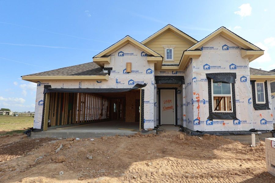 One story home with 3 beds, 2.5 baths, and 3 car tandem garage