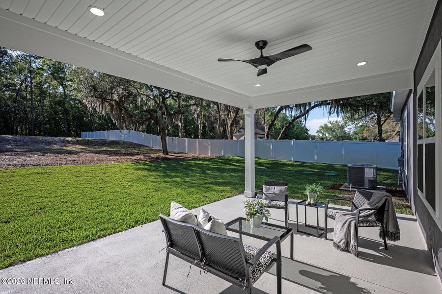 Exterior details and patio area of a home in , Jacksonville (Image 4).