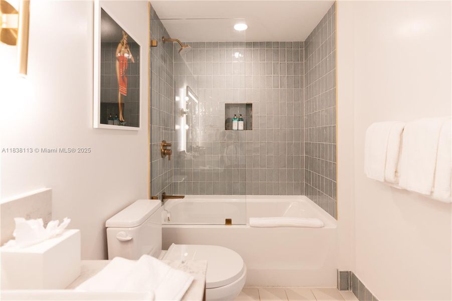 Furnished interior view inside a new home in Gale Hotel & Residences Miami (former Natiivo), Miami (Image 18).