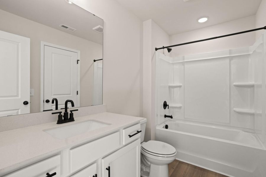 Furnished interior view inside a new home in Greenrich Mill, Simpsonville (Image 12).