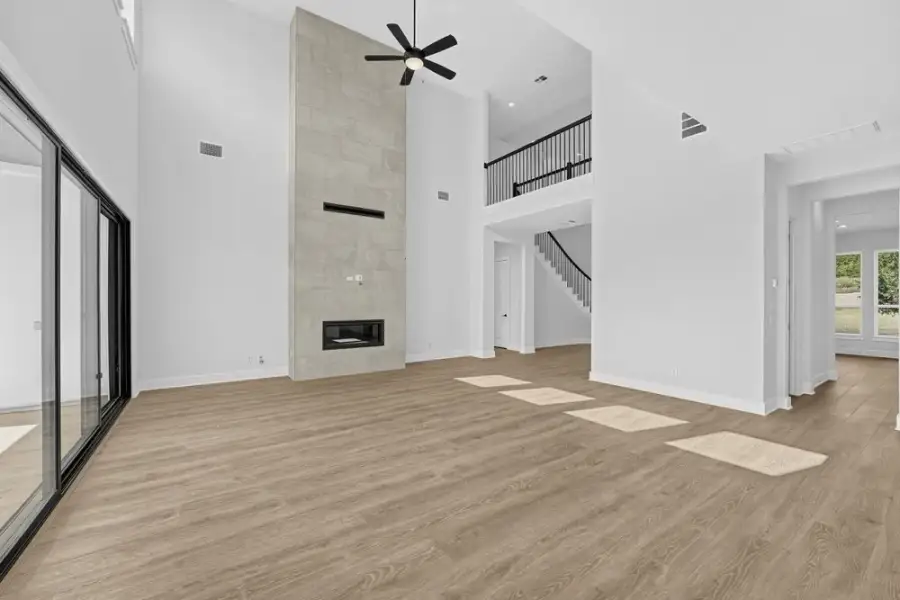 Spacious, unfurnished interior of a new home in Travisso, Leander (Image 11). Spacious, unfurnished interior of a new home in Travisso, Leander (Image 11).