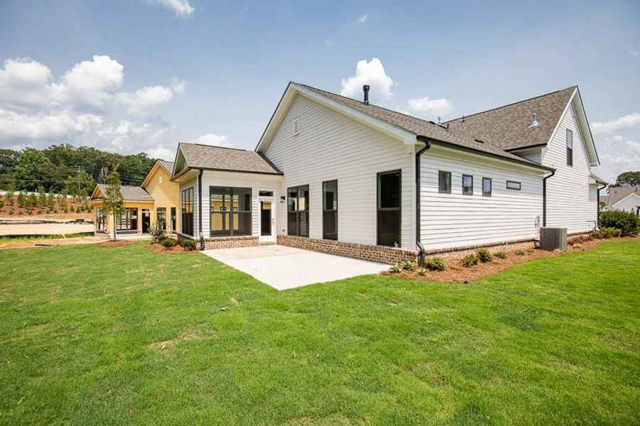 Exterior details and patio area of a home in Aberdeen, Hoschton (Image 3).