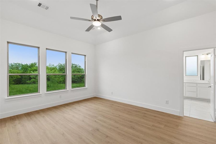 Spacious, unfurnished interior of a new home in Ellis Ranch Estates, Waxahachie (Image 22).