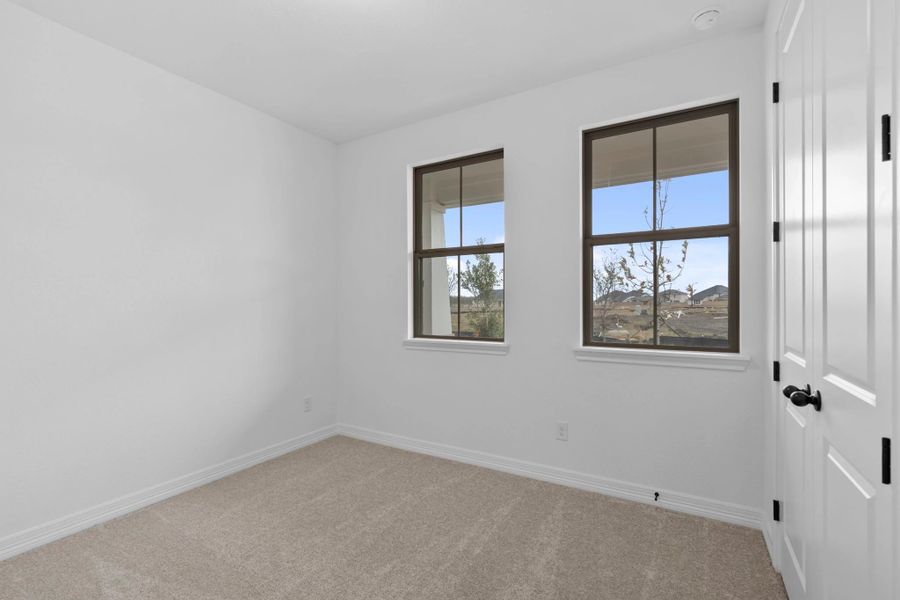 Spacious, unfurnished interior of a new home in Austin Point, Richmond (Image 10).