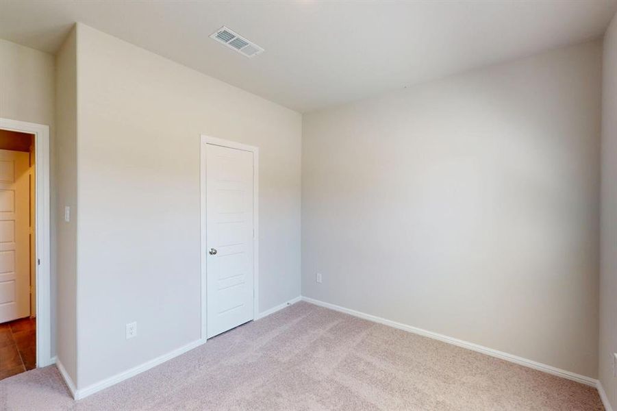 Spacious, unfurnished interior of a new home in Sanderos, Fort Worth (Image 29). Spacious, unfurnished interior of a new home in Sanderos, Fort Worth (Image 29).