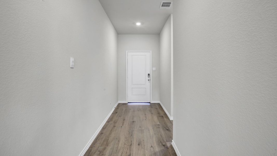 Spacious, unfurnished interior of a new home in Stonewyck Farms, Ennis (Image 17).