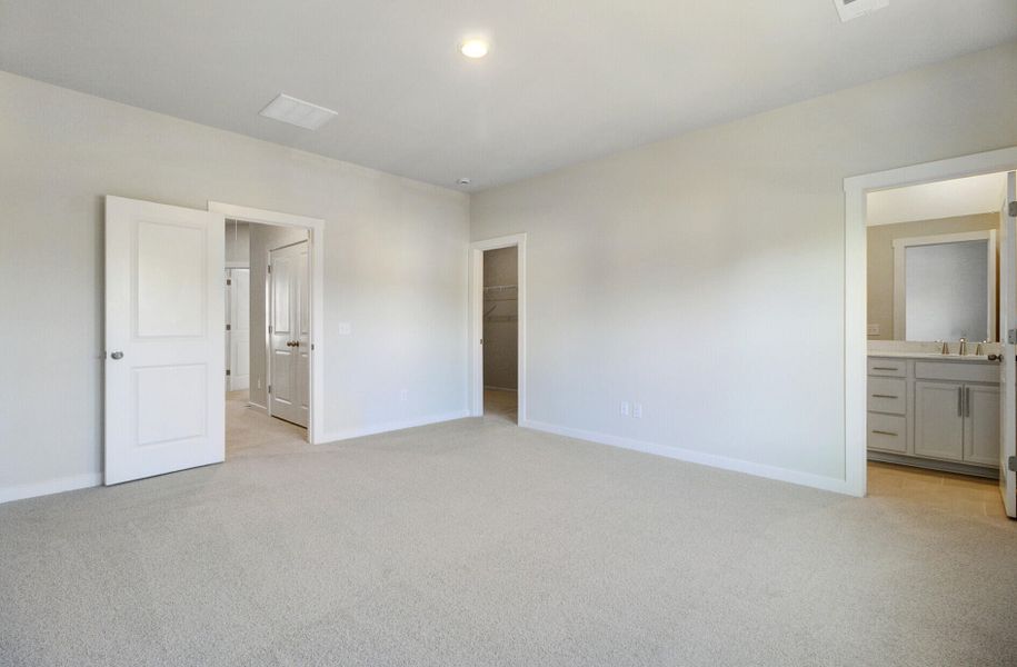 Spacious, unfurnished interior of a new home in , Johns Island (Image 19).
