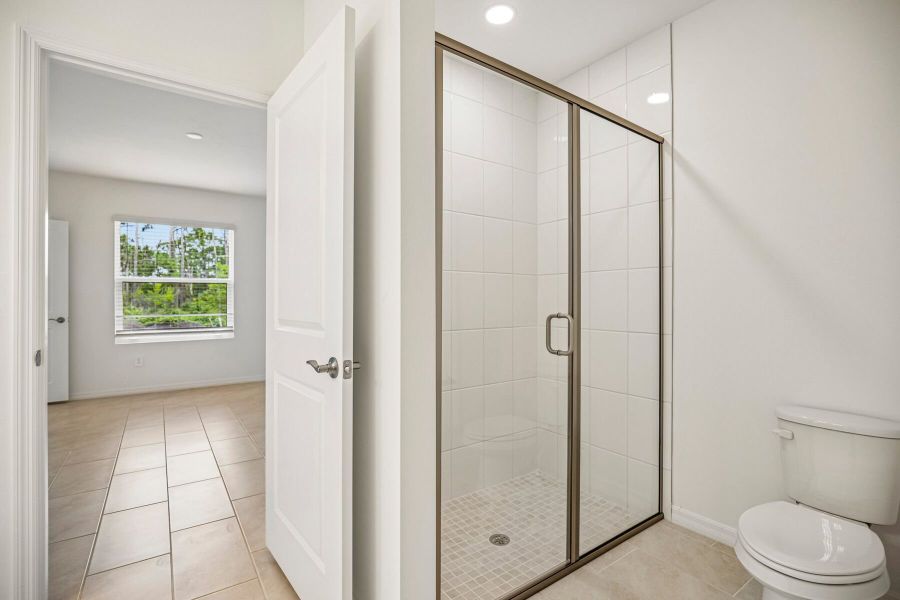 Owner's Bathroom Owner's Bathroom