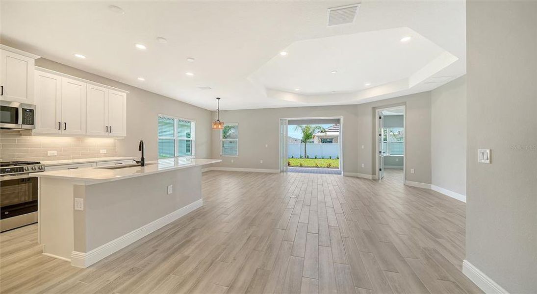 Spacious, unfurnished interior of a new home in Windward, Lakewood Ranch (Image 19). Spacious, unfurnished interior of a new home in Windward, Lakewood Ranch (Image 19).