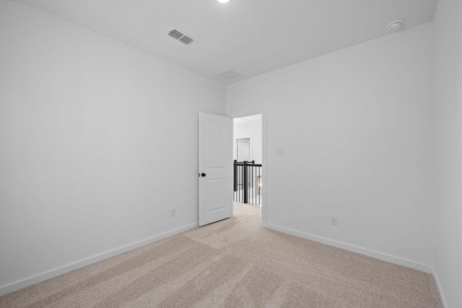 Spacious, unfurnished interior of a new home in Jubilee 45', 70', Hockley (Image 25).