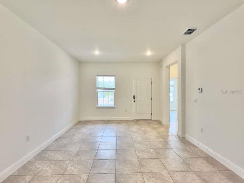 Spacious, unfurnished interior of a new home in , Ocala (Image 35).