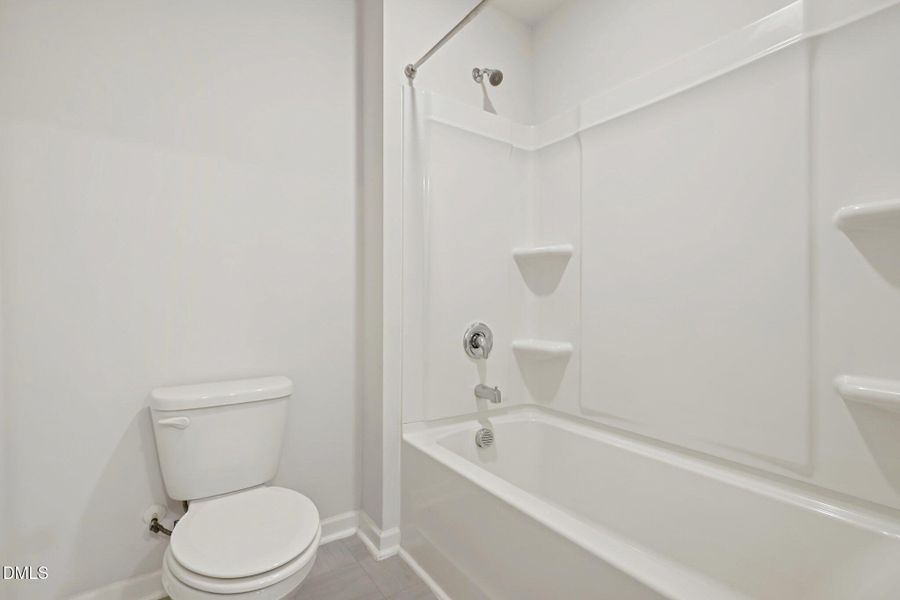 Shared bath upstairs -mls-Blue Aspen Dr-